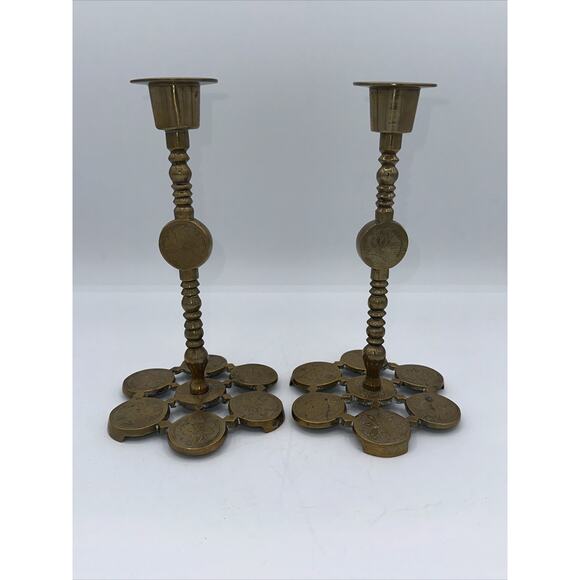 VTG BRASS CANDLE HOLDERS Set 2 ENGRAVED FLORALS. 8" CANDLESTICKS Mantle Decor - Picture 1 of 6